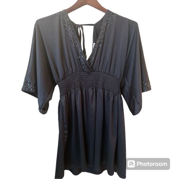 Dresses & Skirts - ⚡️ Adorable Black Night Out Dress ~ Size S ⚡️